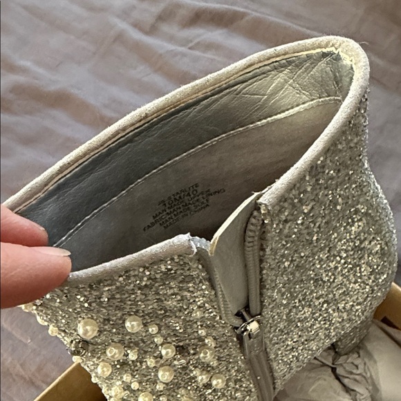 Jessica Simpson Sparkling Silver Heeled Boots - Picture 6 of 8